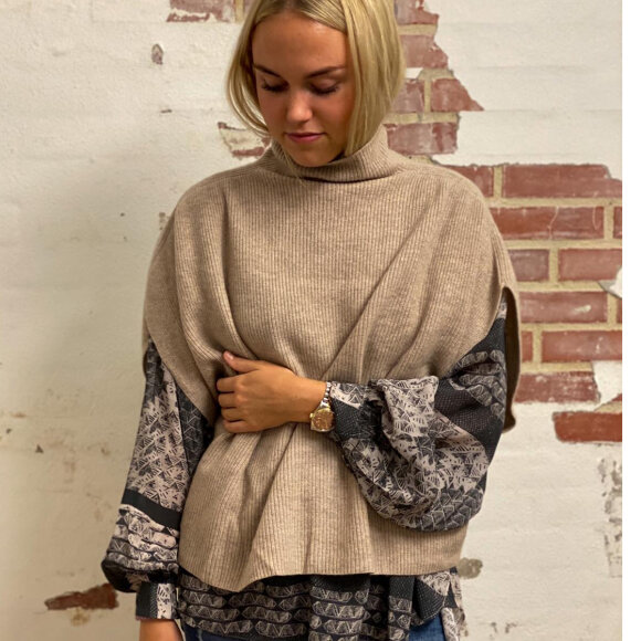 Ticket Woman - Ticket Woman Cashmere Poncho