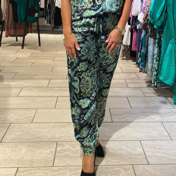 Karmamia - Karmamia Cora Buks