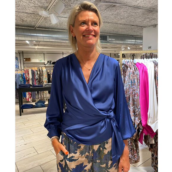 Karmamia - Karmamia Ines Slåom Bluse