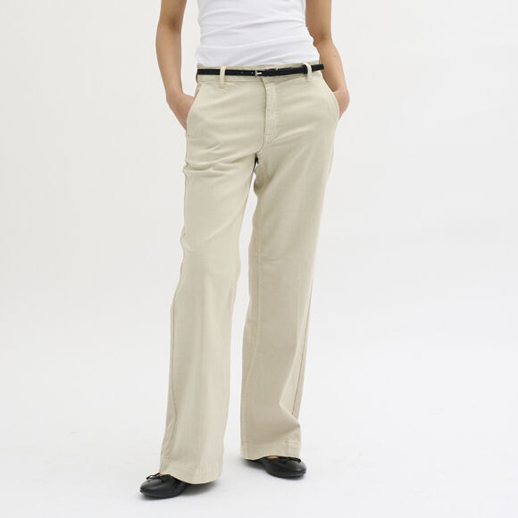 M.E.W - My Essential Wardrobe Lara Buks