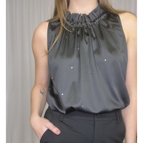 Continue - Continue Liva Studs Top