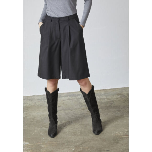 love&divine - Love & Divine Love1297 Shorts