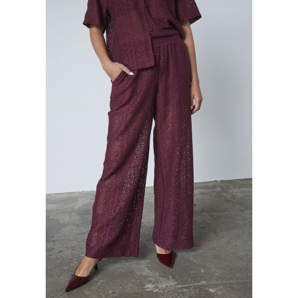 Sisters Point - Sisters Point Elsia Buks