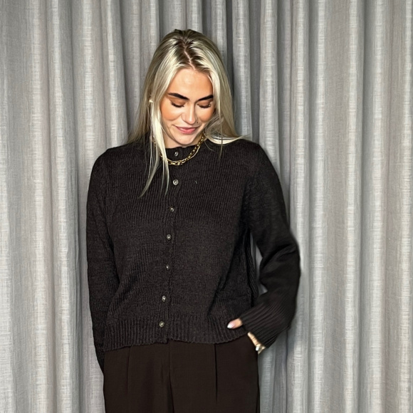 Luxzuz  - Luxzuz Birgita Strik