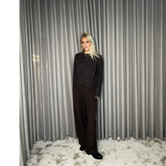 Luxzuz  - Luxzuz Birgita Strik