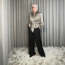 Karmamia - Karmamia Blake Buks Karmamia - Karmamia Blake Buks