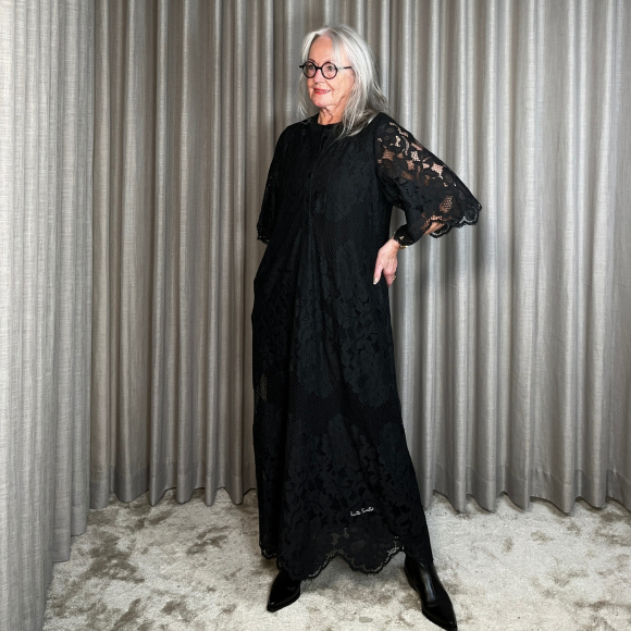 Haute L´amitié - Haute L'amitie Curvey Lace Hem Placket Kjole