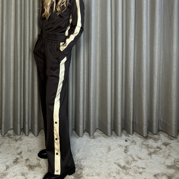 Neo Noir - Neo Noir Puggy Track Buks