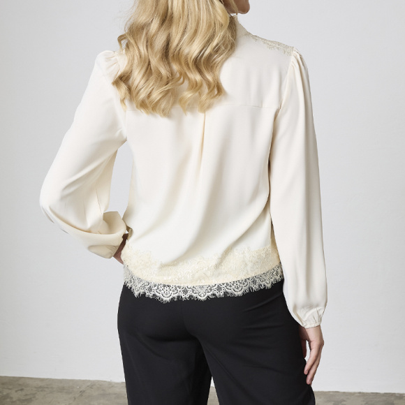 Sisters Point - Sisters Point Gyla-Ls