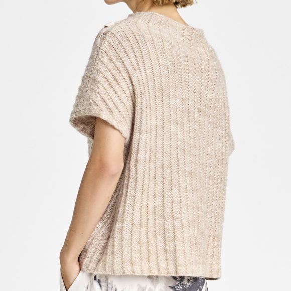 Gustav - Gustav Coya Cape Strik