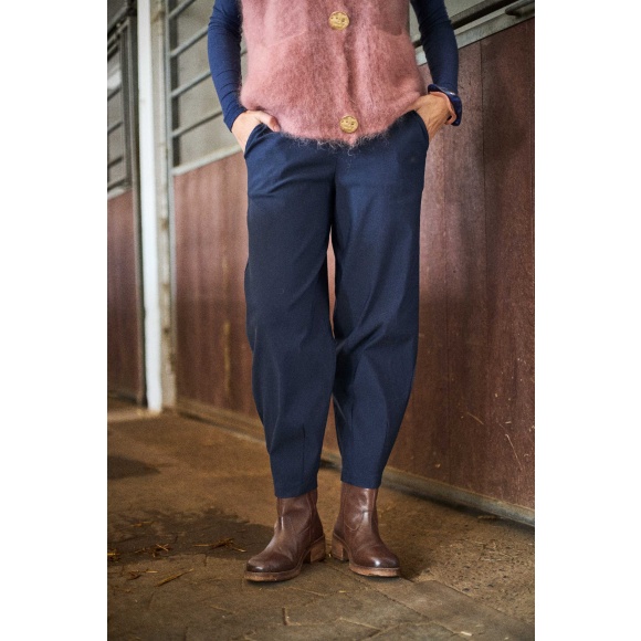 Black Colour - Black Colour Beverly Barrel Buks