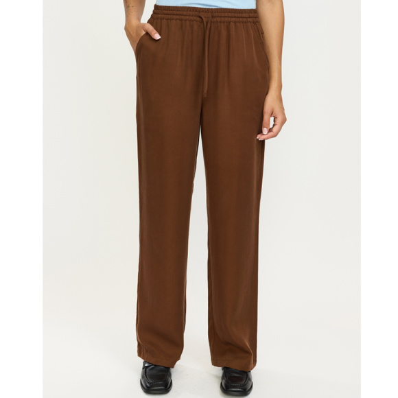 Soft Rebels - Soft Renels SRuma Buks 