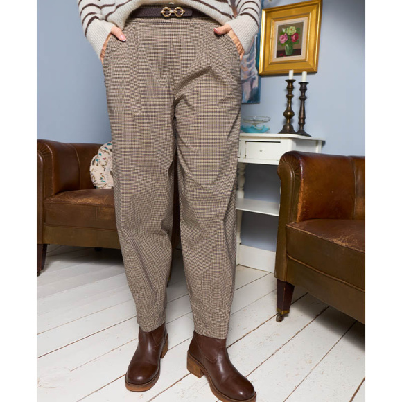 Black Colour - Black Colour Davina Art Barrel Buks