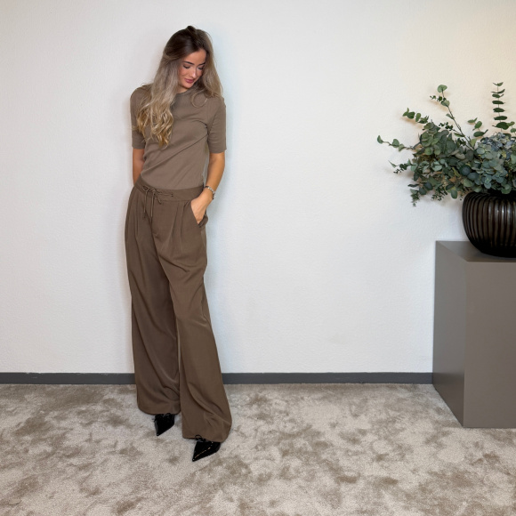 Haute L´amitié - Haute L'amitie Michelle Tailor Tie Buks