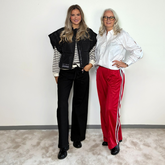 Haute L´amitié - Haute L'Amitié Logo Sweatshirt 