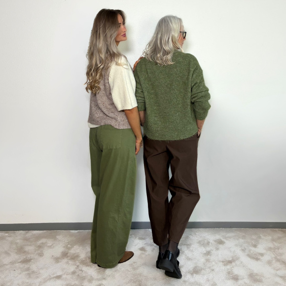 Black Colour - Black Colour Beverly Barrel Buks