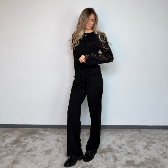 InFront - InFront Isabel Buks