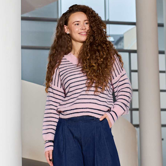 Black Colour - Black Colour Dell Striped V-neck Strik 