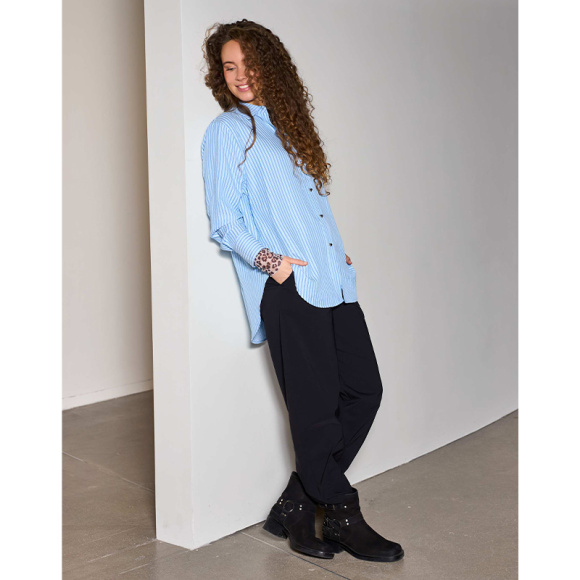 Black Colour - Black Colour Beate Barrel Buks 