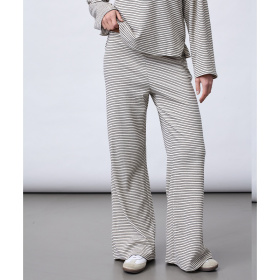 Sisters Point Valte-pa Buks 