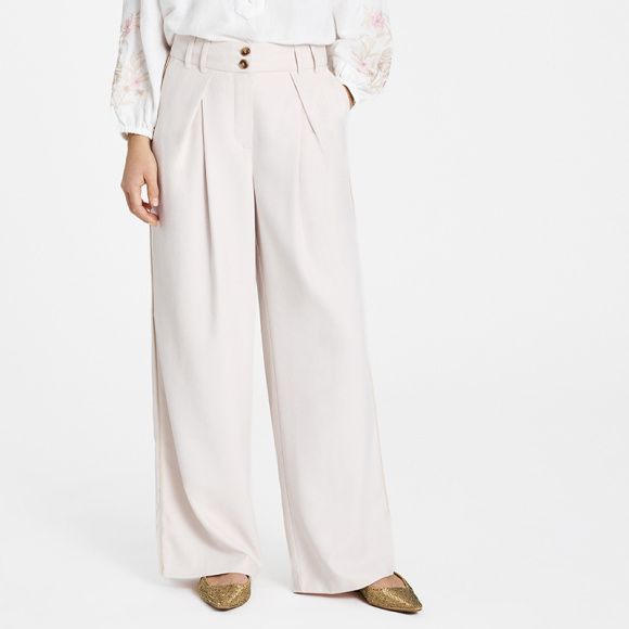 Gustav - Gustav Macy Bukser 