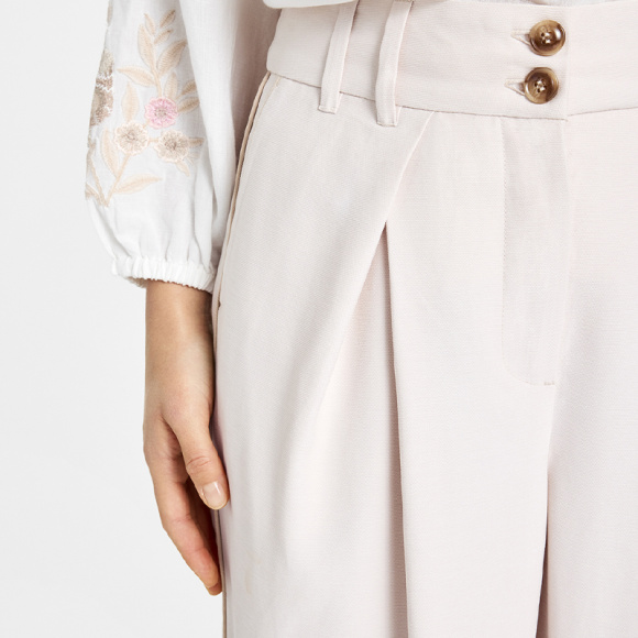 Gustav - Gustav Macy Bukser 