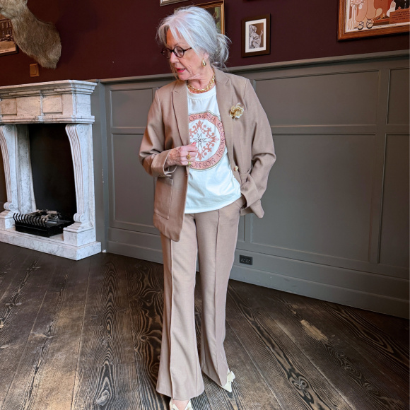 Mos Mosh - Mos Mosh Rhys Polly Bukser 