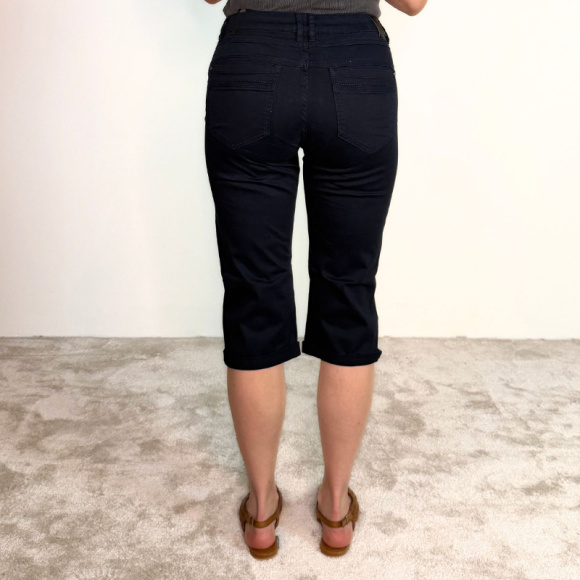 Cero - Cero Suzanne Capri