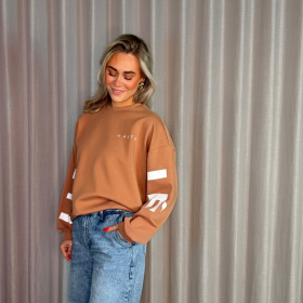 Haute L'amitie Maxi Split Logo Sweat Haute L'amitie Maxi Split Logo Sweat