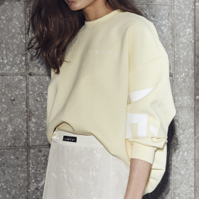 Haute L'amitie Maxi Split Logo Sweat 