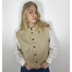 Continue Carrie Vest