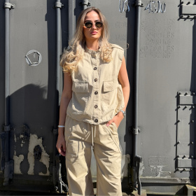Continue Carrie Vest